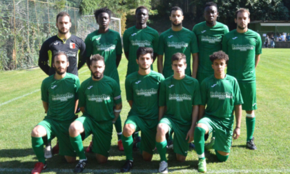 Insulti razzisti al compagno: capitano coraggioso fa uscire tutta la squadra