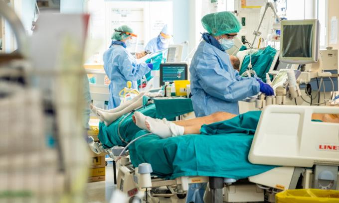 Raddoppiano in 24 ore i nuovi positivi in Piemonte. E cala percentuale asintomatici