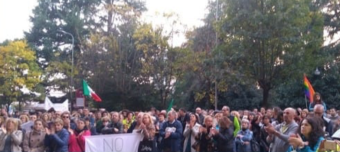 I No Pass biellesi tornano in piazza, stavolta con Fabio Zerbini