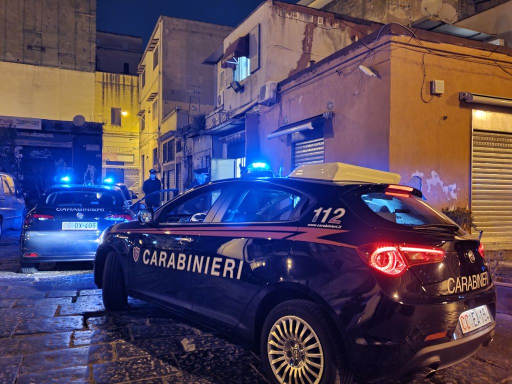Valdilana: Abbagliavano gli automobilisti con un laser, intervengono i  carabinieri - Prima Biella