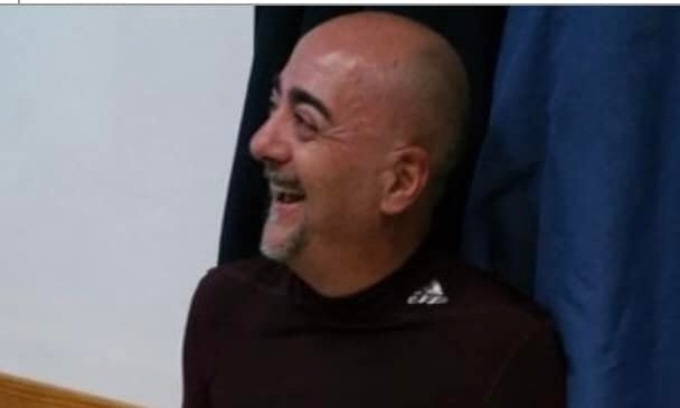 Giornalista muore a 57 anni alla Vigilia di Natale