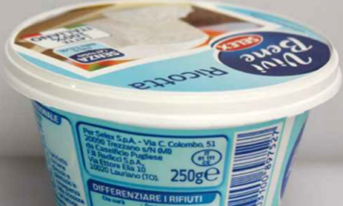 La ricotta senza lattosio… invece ha il lattosio: ritirata