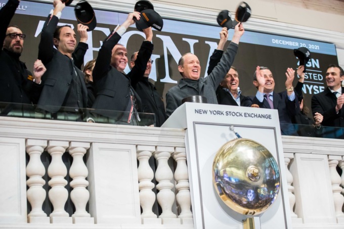 Gildo Zegna suona la campanella a Wall Street e scrive la storia del tessile biellese