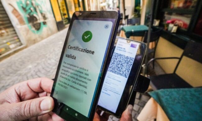 Dal Green pass base al mondo della scuola: cosa cambia da venerdì