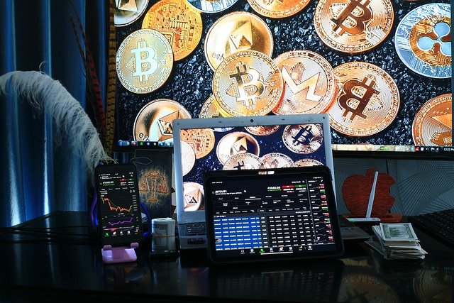 Nuovi trend crypto: i coin si muovono fra metaverso e DeFi