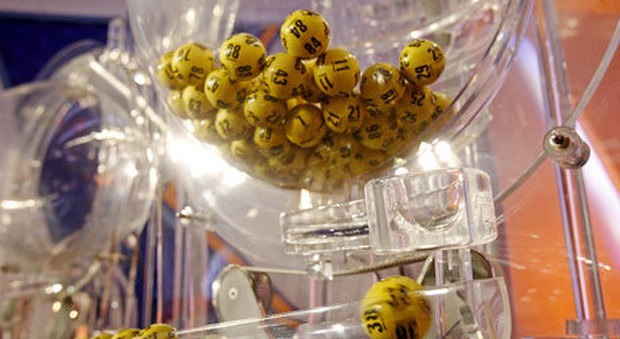 Doppia vincita al Lotto. Terno secco da 22mila euro