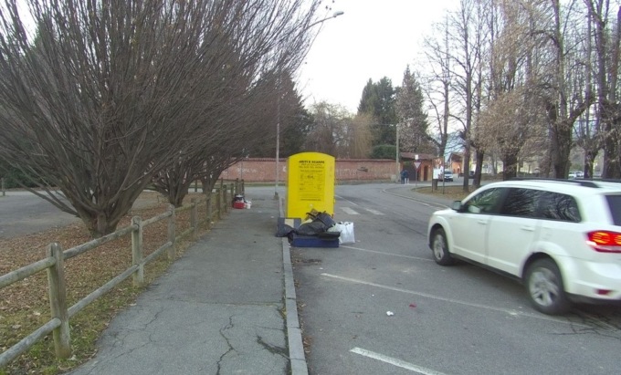 Rifiuti per la strada, Moscarola: “Sono stato clemente, la prossima volta diffondo foto, targhe e nomi degli zozzoni”