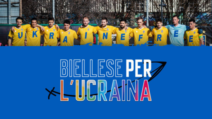Minibus della Biellese in partenza per raccogliere profughi ucraini