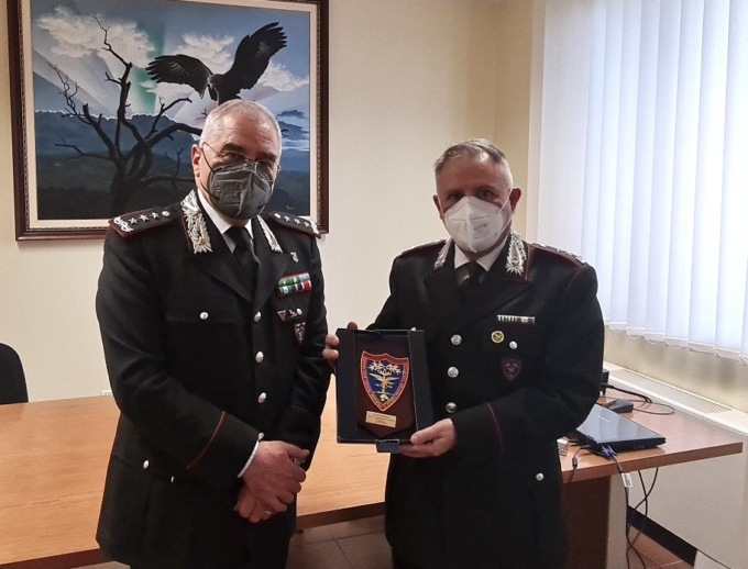 Il generale Marzo incontra il comandante forestale di Biella
