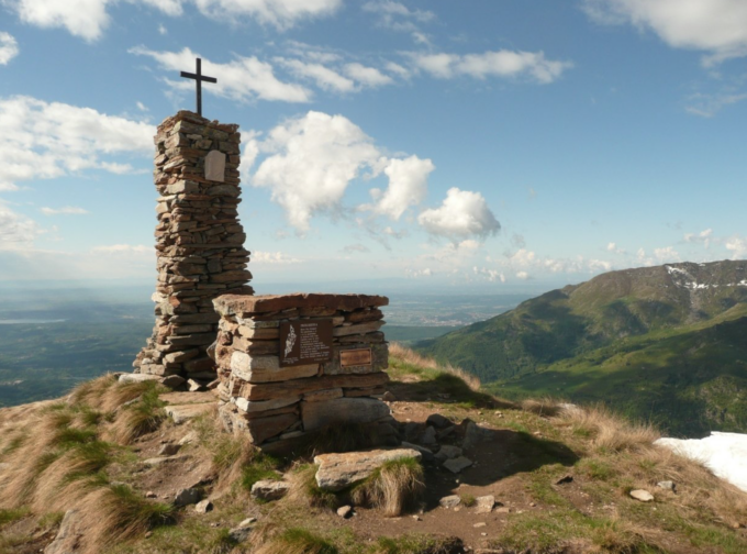 “Un cammino per la pace”: il no alla guerra dei biellesi sale fino al Poggio Frassati