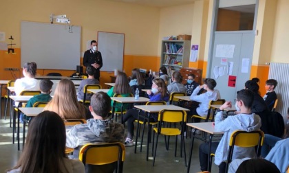 "Cultura della legalità": i Carabinieri incontrano gli alunni delle classi terze di Lessona