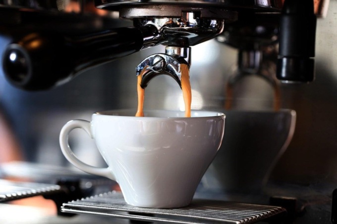 Offerta di lavoro: cercasi baristi e camerieri. Tutti i dettagli