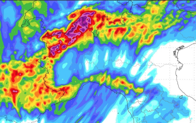 Sabato con temporali intensi e nuove nevicate in quota