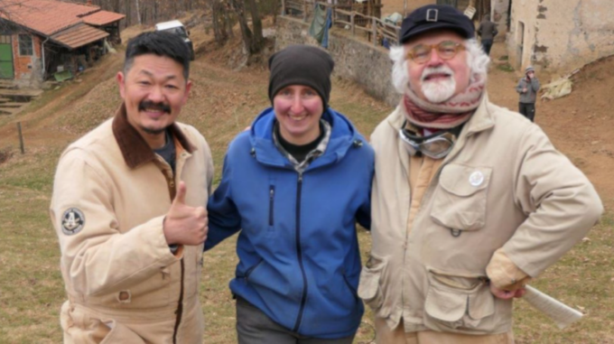 La pastora Cristina Crestani accoglie Patrizio Roversi e chef Hiro