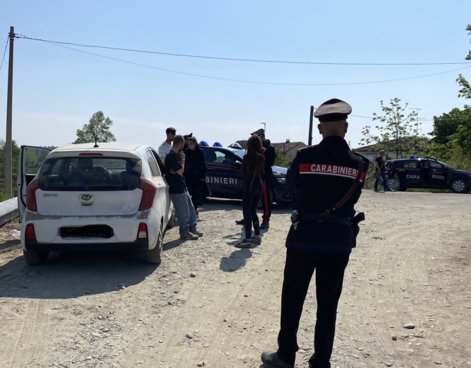 In mille al rave dietro al cimitero