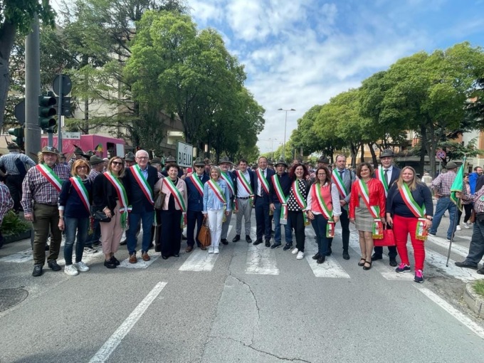 Tanti sindaci e 400 biellesi all’Adunata degli Alpini: spot per il 2024