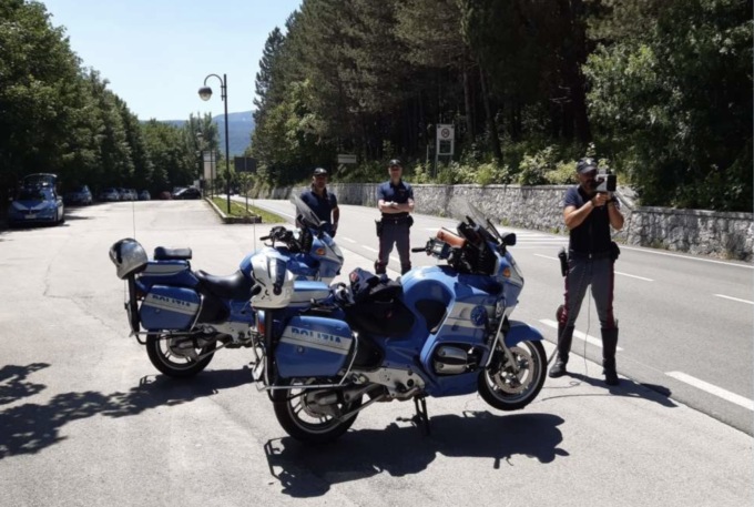 Controlli della Stradale ai motociclisti biellesi: sanzioni per un totale di oltre 3mila euro