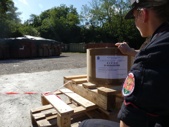 Sequestrato impianto di rifiuti: sei indagati, tra cui anche i dipendenti