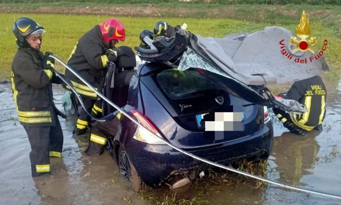 Tre giovani biellesi morti e due feriti gravi in uno scontro frontale avvenuto sulla Trossi nel Vercellese