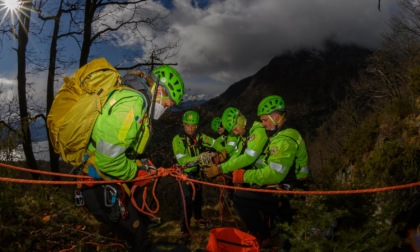 Tre alpinisti bloccati in Valsesia a 4100 metri. Vento forte impedisce di raggiungerli