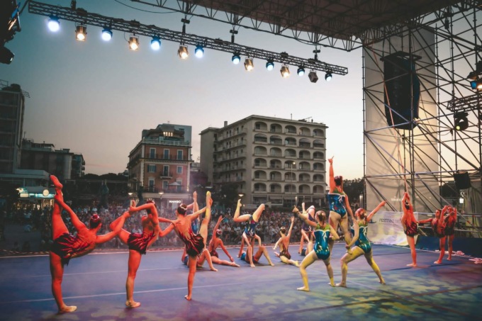 L’Asd Piemonte Ginnastica conquista il pubblico di Riccione al Festival del Sole