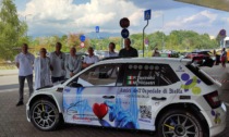 Il pilota Pierangelo Tasinato in ospedale con l'auto con cui gareggerà al RallyLana