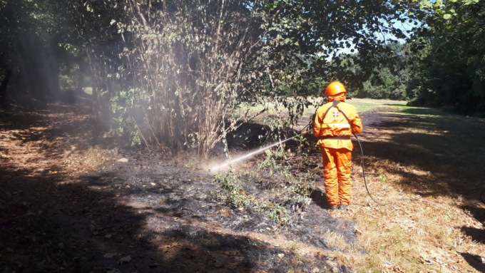Ancora un incendio doloso a San Clemente di Mongrando: caccia al piromane