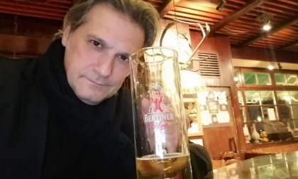 Il consigliere leghista invita a pranzo la turista di Biella