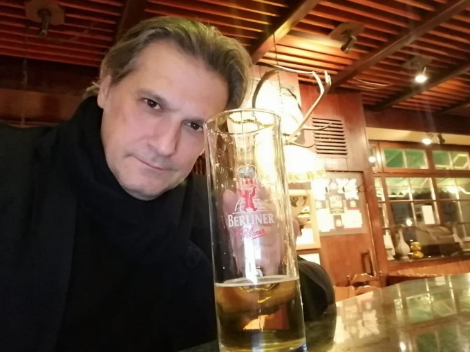 Il consigliere leghista invita a pranzo la turista di Biella