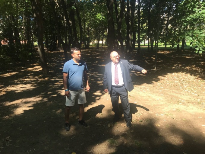 Ai giardini Parco della Rovere non si possono più bere bevande alcoliche, lo stop del sindaco