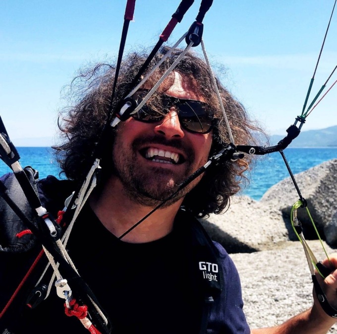 E’ il campione di parapendio Marco Diliberto l’uomo ucciso da una scarica di sassi in montagna