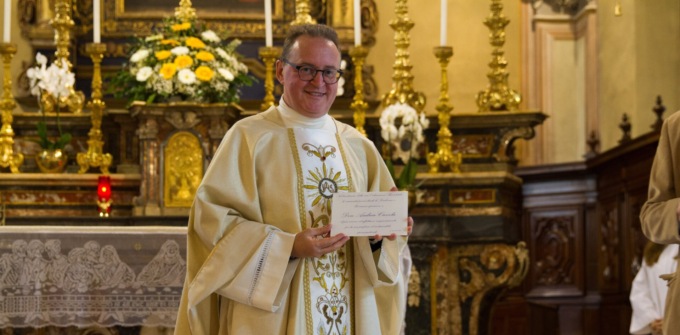 Don Andrea Crevola festeggiato per i 30 anni di ordinazione