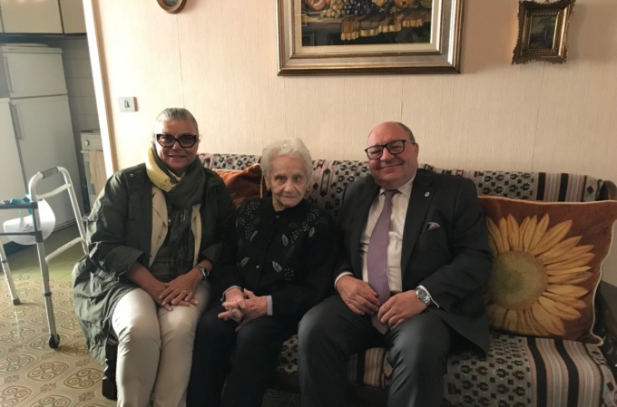 I 100 anni di Rita Pregnolato. Festeggiata (anche) dal sindaco