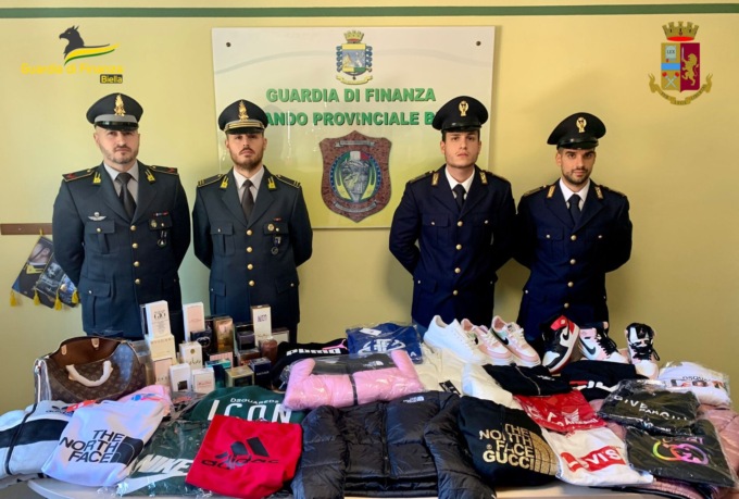 Sequestrati centinaia di vestiti, accessori ed elettrodomestici