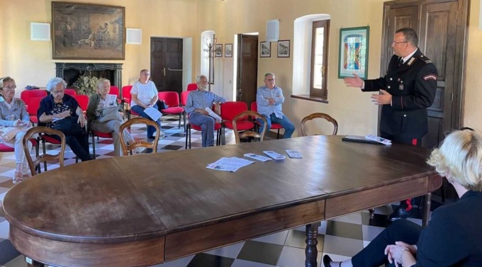 Contro le truffe, i Carabinieri incontrano gli anziani a Graglia