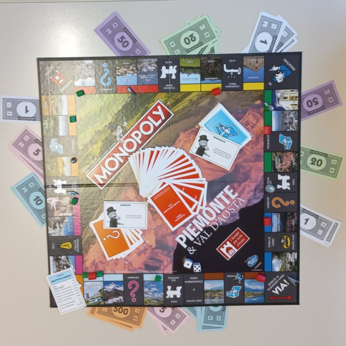 Il Ricetto di Candelo finisce sul glorioso Monopoli