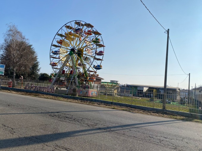 Una ruota panoramica da 38 metri