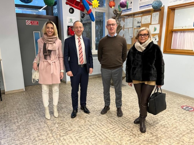 Duecento bimbi tornano nella loro scuola di Chiavazza
