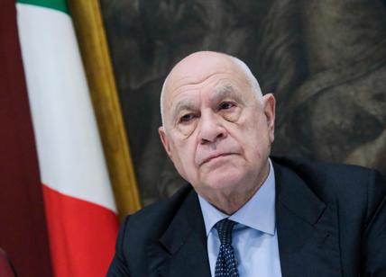Il ministro Nordio visita il laboratorio di sartoria industriale nel carcere di Biella