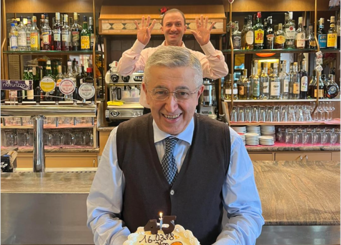 “La Lucciola” compie 45 anni. Luigi Apicella: “Nella smorfia napoletana sta a indicare ‘o vino buono”
