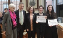 «Fantasia e letteratura ci salvano»: premiate le allieve Carciotto e Ferrara