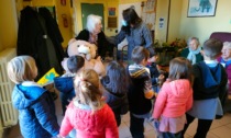 Sorrisi all'Rsa di Ronco: festa di primavera con i bambini della scuola dell'infanzia
