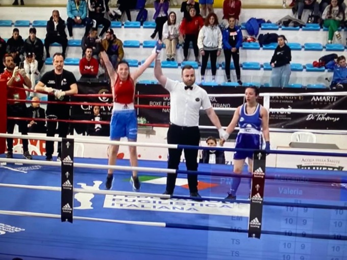 La biellese Valeria Mercando di Pugilistica Biella Boxe vince il titolo italiano della sua categoria