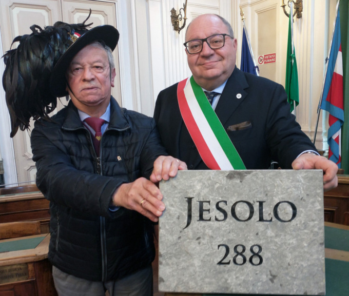 Una pietra da Jesolo per il lastricato del Nuraghe biellese dedicato alla Grande Guerra