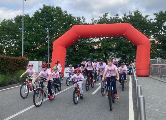 In 300 per l’onda di solidarietà della Pedalata in Rosa