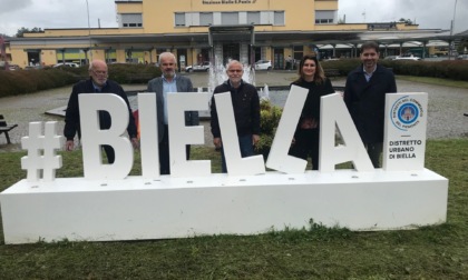 Distretto urbano del commercio, posizionata la scritta tridimensionale "Biella"
