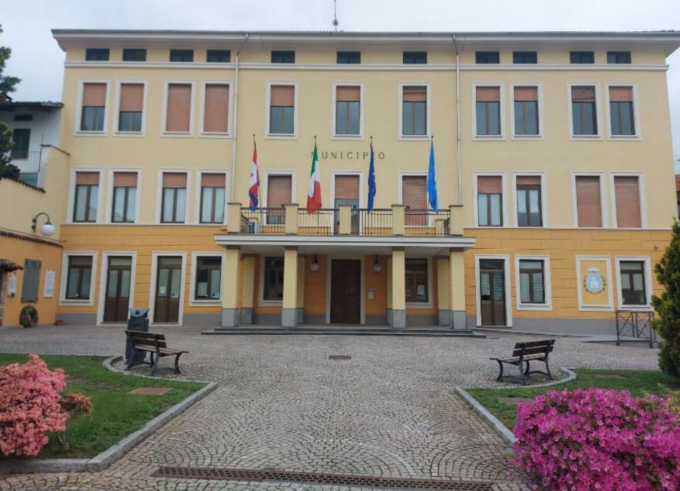 Ristrutturata la facciata della casa dei cittadini ponderanesi