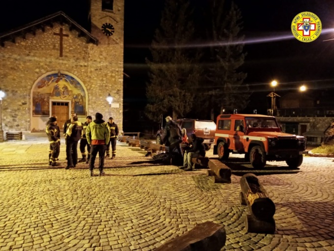 Soccorsi due gruppi di migranti sulle montagne. In quattro in ospedale: hanno rischiato di morire congelati
