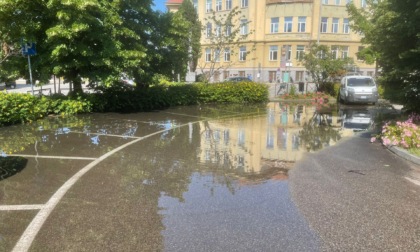 Il parcheggio di Via Delleani trasformato in piscina