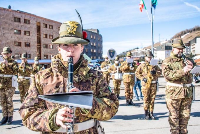 Gli alpini della Taurinense aprono al pubblico la caserma Montegrappa